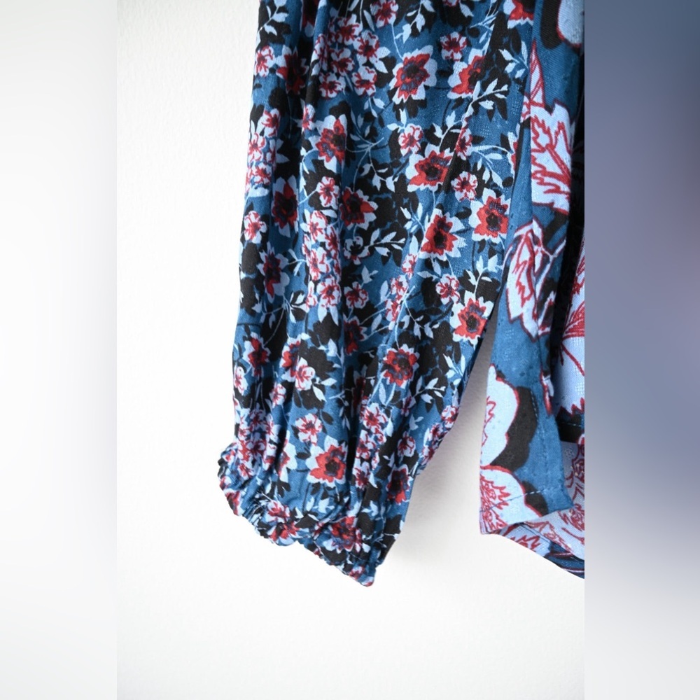 Band of The Free Floral Blouse - Picture 7 of 10